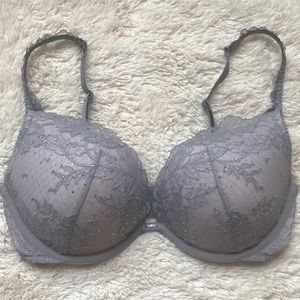 Victoria Secret 32 DD Push Up Bra